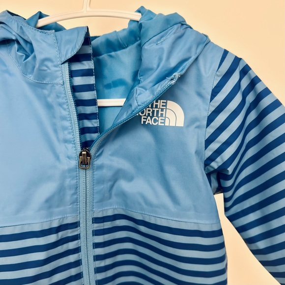 The North Face Baby Rain Jacket - Picture 3 of 4